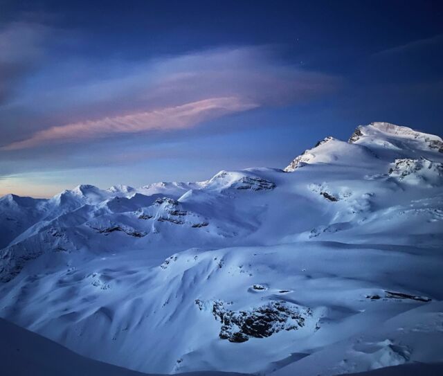 Good Morning 6am 
From Britannia Hütte
Saas Fee
Switzerland 🇨🇭